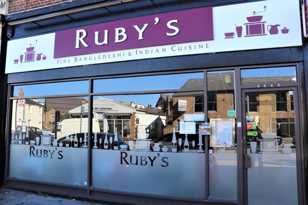 شقة Molesey  في Hampton Court - The Kings Rest المظهر الخارجي الصورة